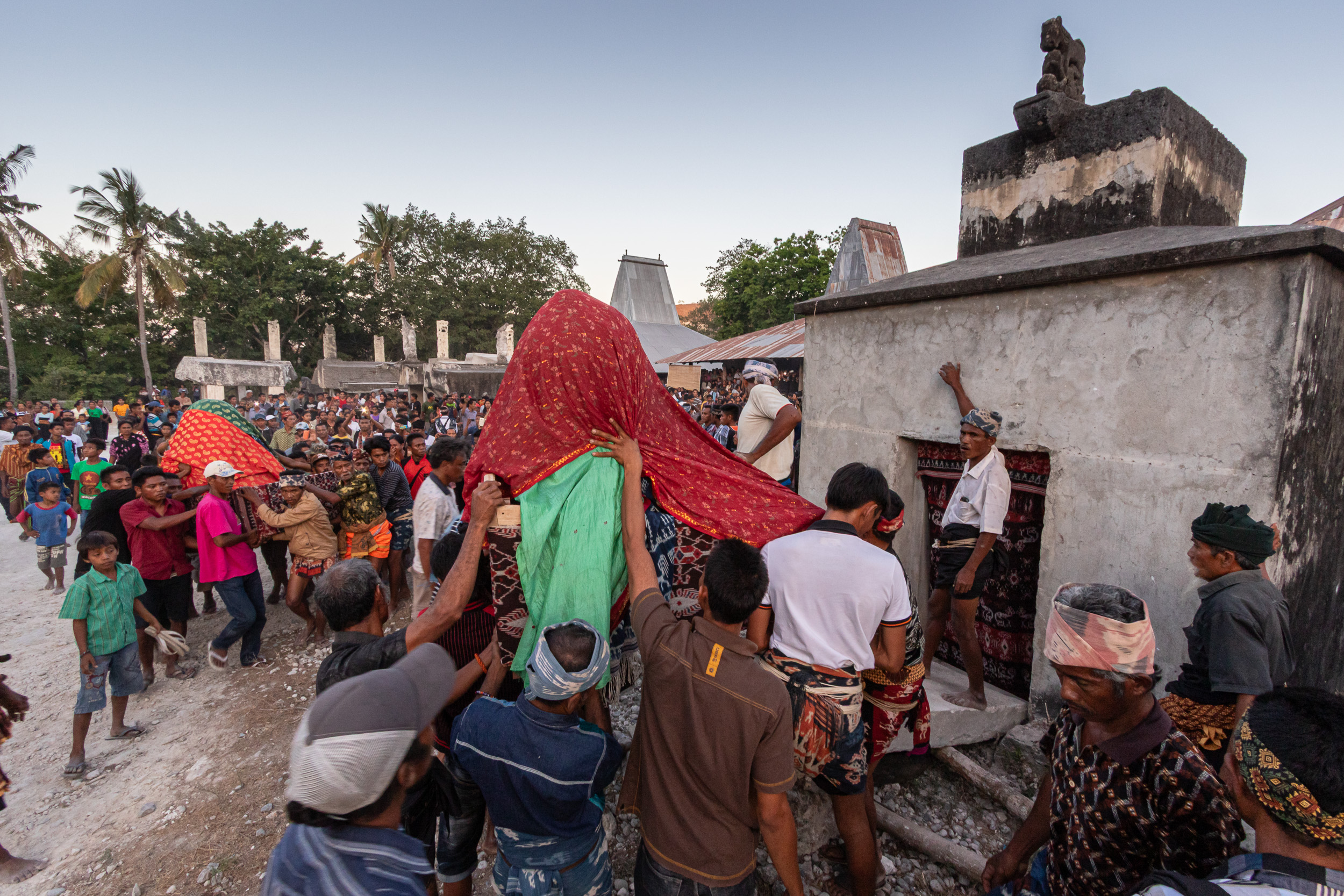 Culture, Indonesia, Sumba, funeral, praiyawang