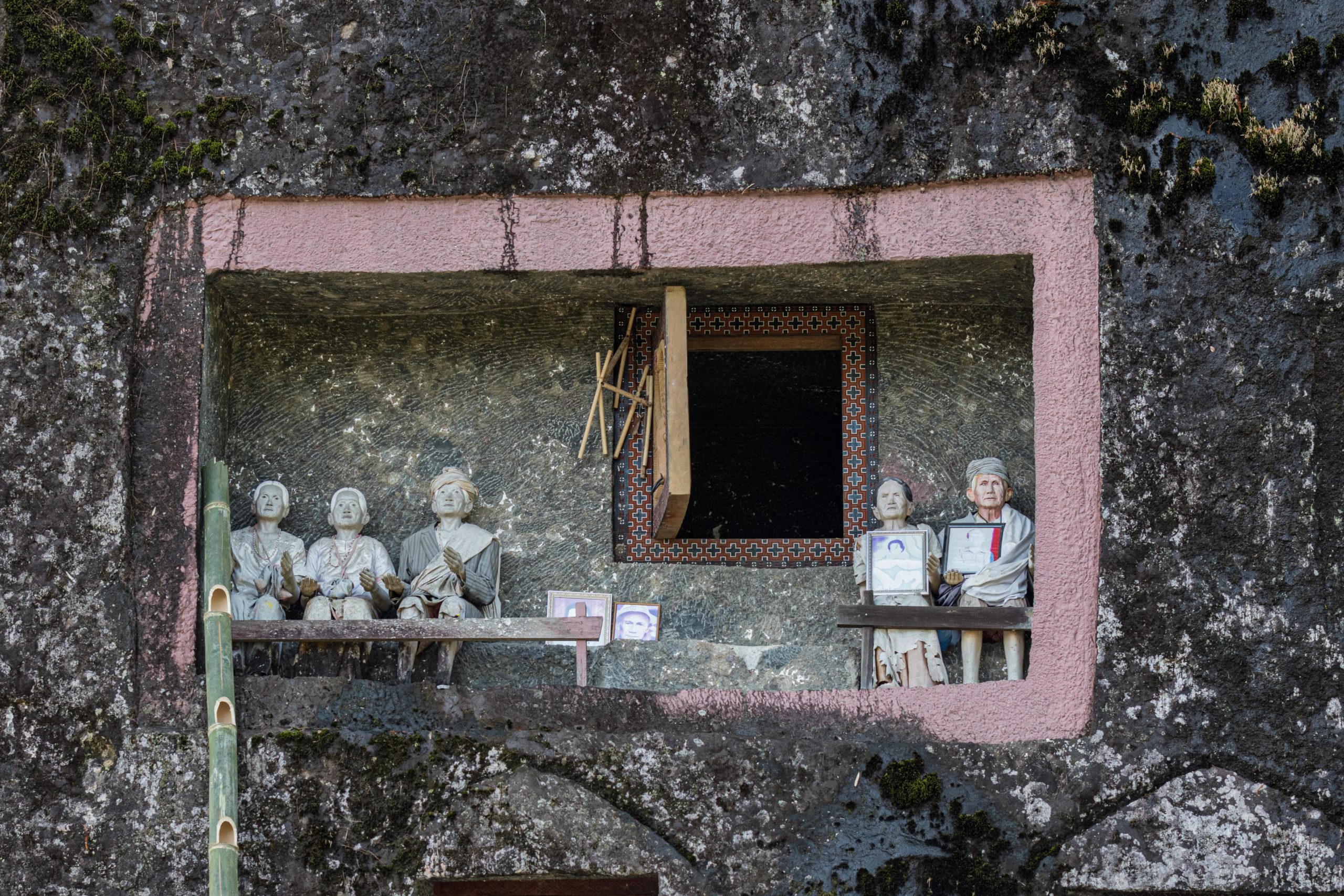 Lo'ko Mata rock grave in Tana Toraja, Indonesia